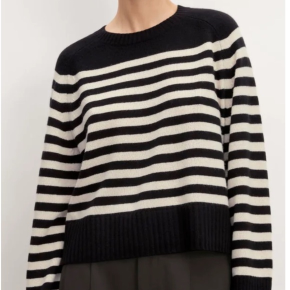 Everlane - Boxy Crew Cashmere Sweater - Picture 1 of 6